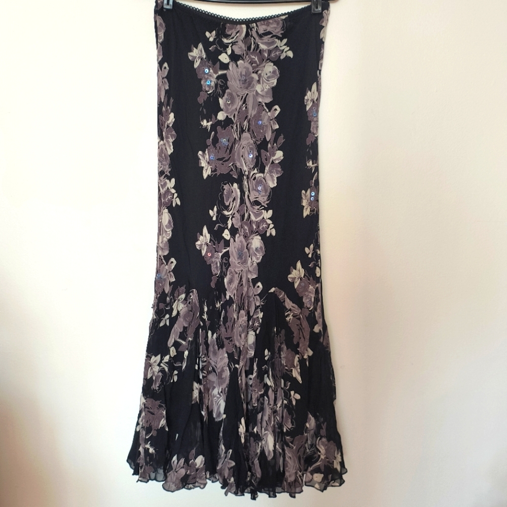 Flowy trumpet skirt - Size M/L